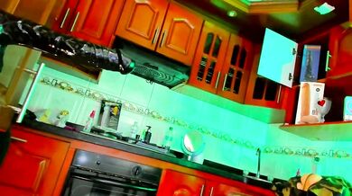 Watch LaureenHills give a steamy foot-fetish-mature blowjob & anal with dildo and vibrator