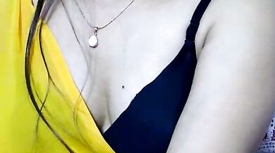 Mahira_999 goes wild in a hot role-play with a big-ass-doggy-style and a big ass-to-mouth