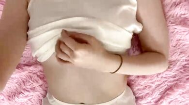 Lesie_AAA - Porn Video [Cam4]: fisting pussy, luscious cleavage, alluring bust