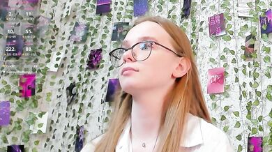 Stacey-Kiss - Porn Video [Bongacams]: talented cam slut, beautiful orbs, sexy waistline