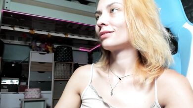 Karoline121 - Porn Video [Cam4]: enchanting model, engaging streamer, voluptuous pleasure