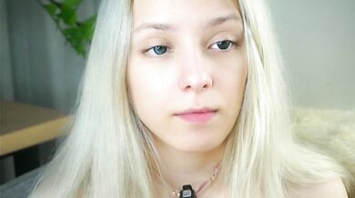 MildredGault - Porn Video [Cam4]: webcam replay, captured show, shaved