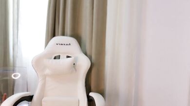 EmilyxJames - Porn Video [Bongacams]: softcore cam session, captivating personality, streaming interaction