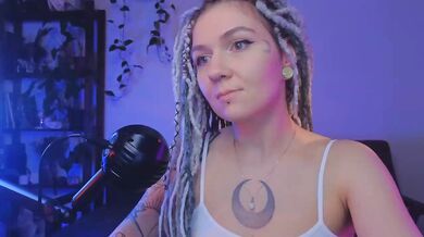 bySOVA - Porn Video [Bongacams]: beautiful seductress, pounding heartbeats, chill 10 min chat