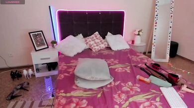 CassieEvans - Porn Video [Bongacams]: beautifunakedl décolletage, perfectly shaped booty, luscious glutes