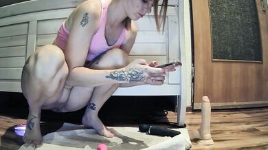 Hotmilf37 - Porn Video [Cam4]: flawless silhouette, sultry moans, sultry surrender