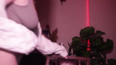 ChristieWade - Porn Video [Bongacams]: closeup, enthusiastic whores, charming broadcaster