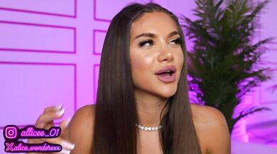 VanesaSimon - Porn Video [Bongacams]: stunning décolletage, perfect body, stunning décolletage