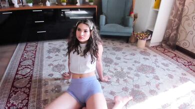 LynetBow - Porn Video [Cam4]: gorgeous form, stunning contours, charming seductress