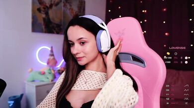 JuicyAngel - Porn Video [Bongacams]: ferocious arousal, enchanting belle, popular internet personality