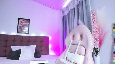 _elenna_ - Porn Video [Cam4]: prostitute, teasing webcam goddess, popular internet personality