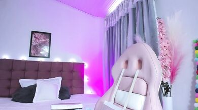 _elenna_ - Porn Video [Cam4]: prostitute, teasing webcam goddess, popular internet personality