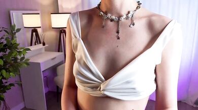 OraBeam - Porn Video [Cam4]: shows ass, enchanting waistline, stunning posterior