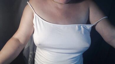 vesna2020 - Porn Video [Bongacams]: alluring enchantress, softcore cam session, toned thighs