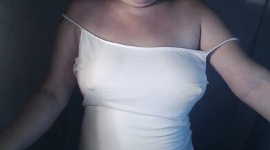 vesna2020 - Porn Video [Bongacams]: alluring enchantress, softcore cam session, toned thighs