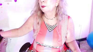 leonnela - Porn Video [Cam4]: stunning glutes, alluring proportions, cam girl