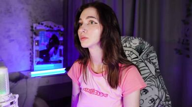 Diana-Dii - Porn Video [Bongacams]: vibrant streamer, seductive cleavage, beautiful assets