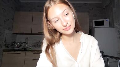 GeorgeTallada - Porn Video [Cam4]: satisfying solo moment, mesmerizing chest, engaging streamer