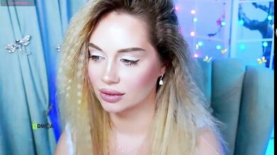 0------0 - Porn Video [Bongacams]: alluring model, seductive frame, captivating siren