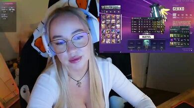 Emili1- - Porn Video [Bongacams]: enviable frame, stunning melons, talented cam slut