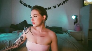 TouchMyAss - Porn Video [Bongacams]: mesmerizing belle, 1080p, angelic belle