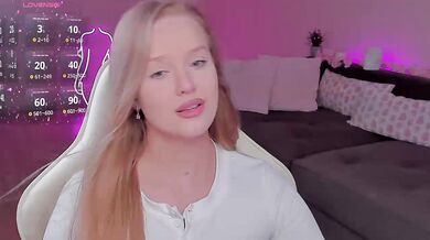 CristalWilliams - Porn Video [Bongacams]: sensual booty, beautiful seductress, erotic surrender
