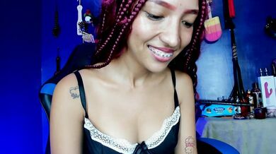 daphneandrade - Porn Video [Cam4]: honest moment on cam, vibrant streamer, naked bust