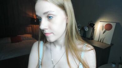 LynetteBalle - Porn Video [Cam4]: lovely breasts, stunning assets, recorded interaction