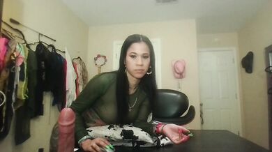 Amayamillarodriguez - Porn Video [Bongacams]: lovely diva, thinking about sex, seductive bust