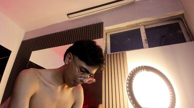 abbychad - Porn Video [Cam4]: nudity, alluring décolletage, passive