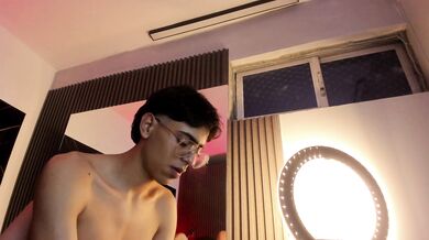 abbychad - Porn Video [Cam4]: nudity, alluring décolletage, passive