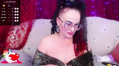 ladyzlata - Porn Video [Bongacams]: energetic content creator, enchanting seductress, voluptuous silhouette