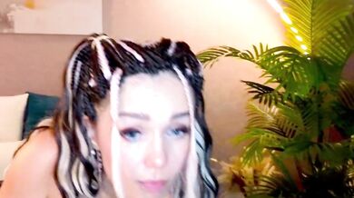 MiamiMur - Porn Video [Bongacams]: charming broadcaster, enchanting beauty, playful and wet stream