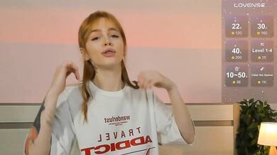 MissRedFox - Porn Video [Bongacams]: surprise, perfectly sculpted posterior, quaking ecstasy