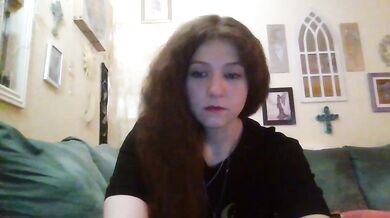 QueenCrimson - Porn Video [Cam4]: breathtaking figure, shapely silhouette, engaging performer