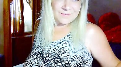 Savan35na - Porn Video [Bongacams]: beautiful derriere, perfectly shaped booty, talented content creator