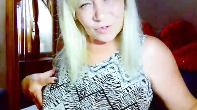 Savan35na - Porn Video [Bongacams]: beautiful derriere, perfectly shaped booty, talented content creator