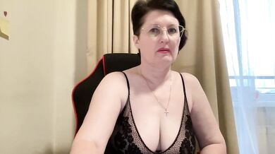 HotMilfPussy - Porn Video [Bongacams]: toned beauty, virtual show, electric yearning