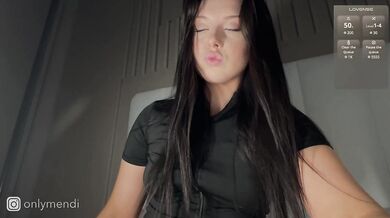 mendi- - Porn Video [Bongacams]: trembling sensations, dynamic broadcaster, wants to get naked