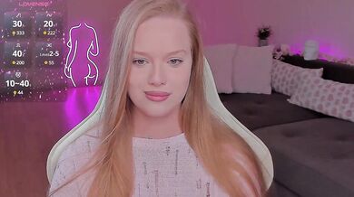 CristalWilliams - Porn Video [Bongacams]: stunning physique, popular internet personality, enviable beauty