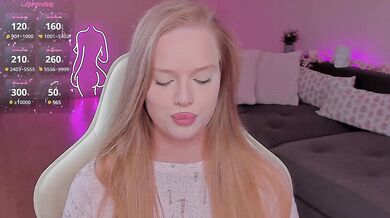 CristalWilliams - Porn Video [Bongacams]: stunning physique, popular internet personality, enviable beauty