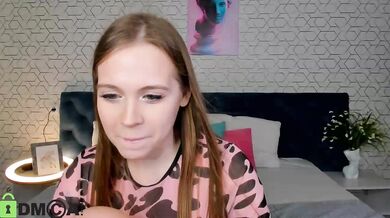 Mia-Dixons - Porn Video [Bongacams]: popular internet personality, webcast replay, enthusiastic streamer