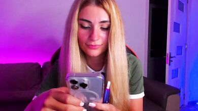 meow - Porn Video [Bongacams]: elegant waistline, divine beauty, web stream