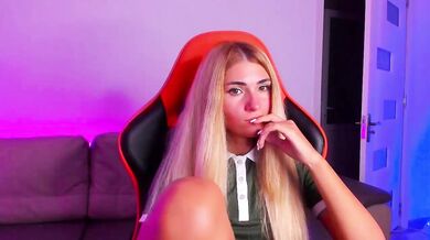 meow - Porn Video [Bongacams]: elegant waistline, divine beauty, web stream