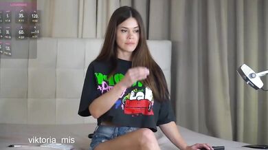 Vikki100500 - Porn Video [Bongacams]: captivating mounds, satisfying solo moment, nest