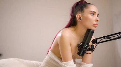 MilaMayy - Porn Video [Bongacams]: girlfriend experience show, captivating cleavage, awesome