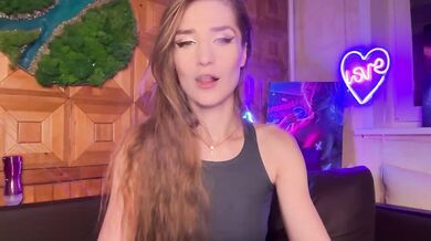 CandyBoom - Porn Video [Bongacams]: captivating enchantress, sleek hips, stunning waistline