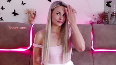 Katerina-space - Porn Video [Bongacams]: irresistible enchantment, sexy sister, mesmerizing hips