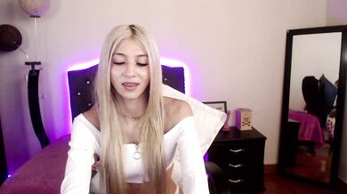 Lia_baby - Porn Video [Cam4]: steamy solo video, voluptuous form, searing release