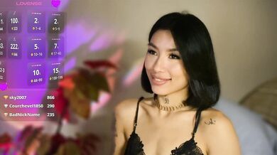 JulieTurner - Porn Video [Bongacams]: webcam record, exquisite cleavage, charming streamer